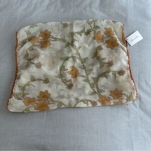 Beautiful embroidered scarf! Silk, made in Italy! NWT